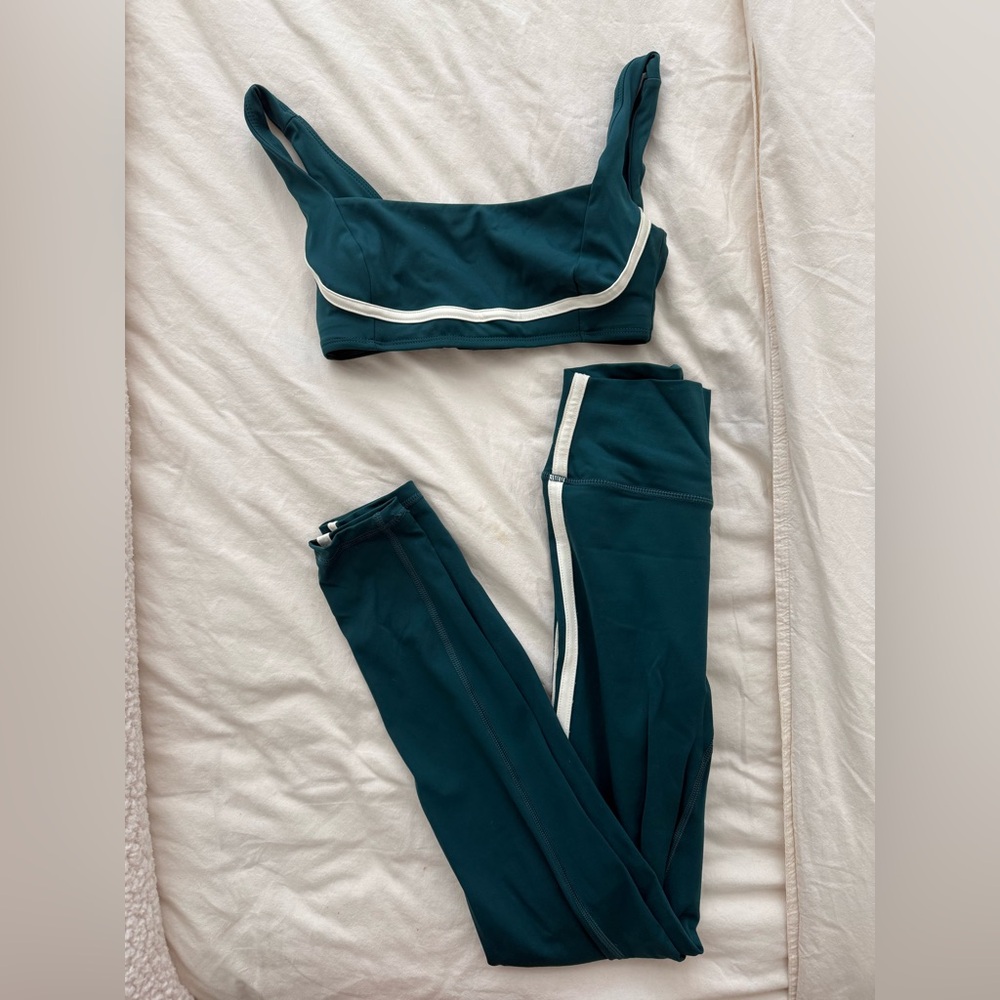 MONDAY BODY Zion Bra and Acadia Leggings in Evergreen/Ivory